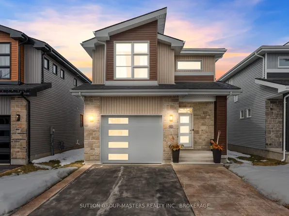 210 Superior Dr, Loyalist, ON K7N 0E4