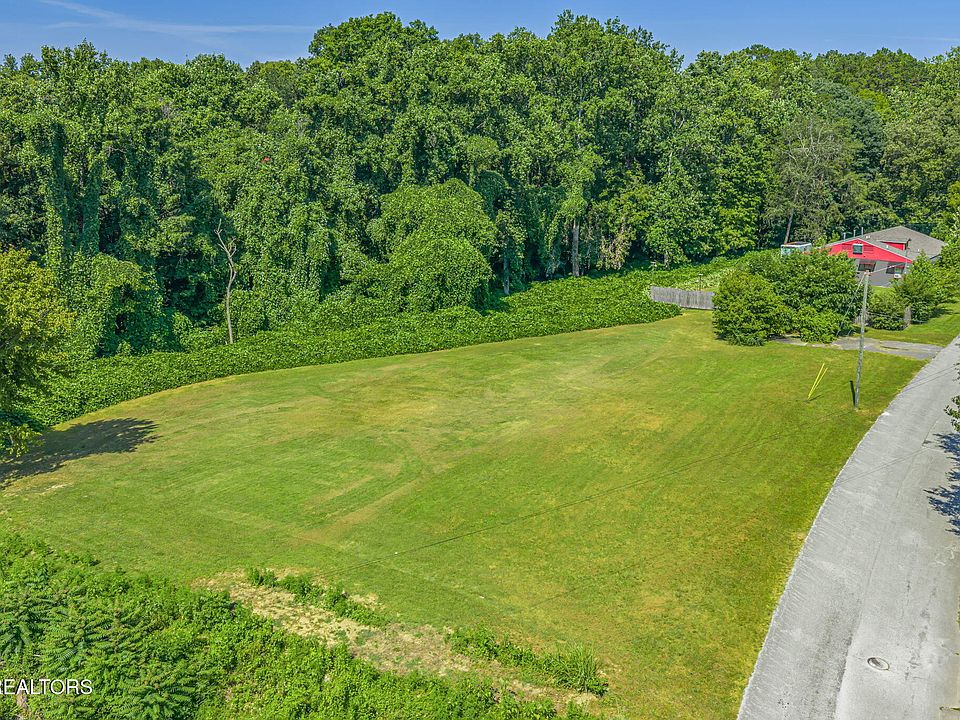 1st image of Hannah Dr