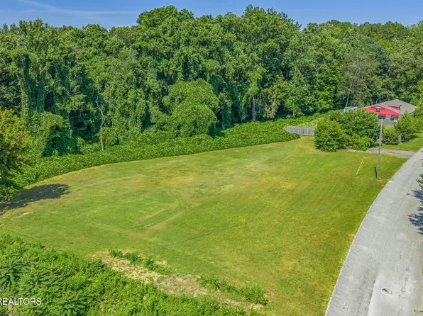 Hannah Dr, Oliver Springs, TN 37840