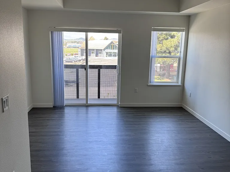 Marina Village Apartments — Photo 10