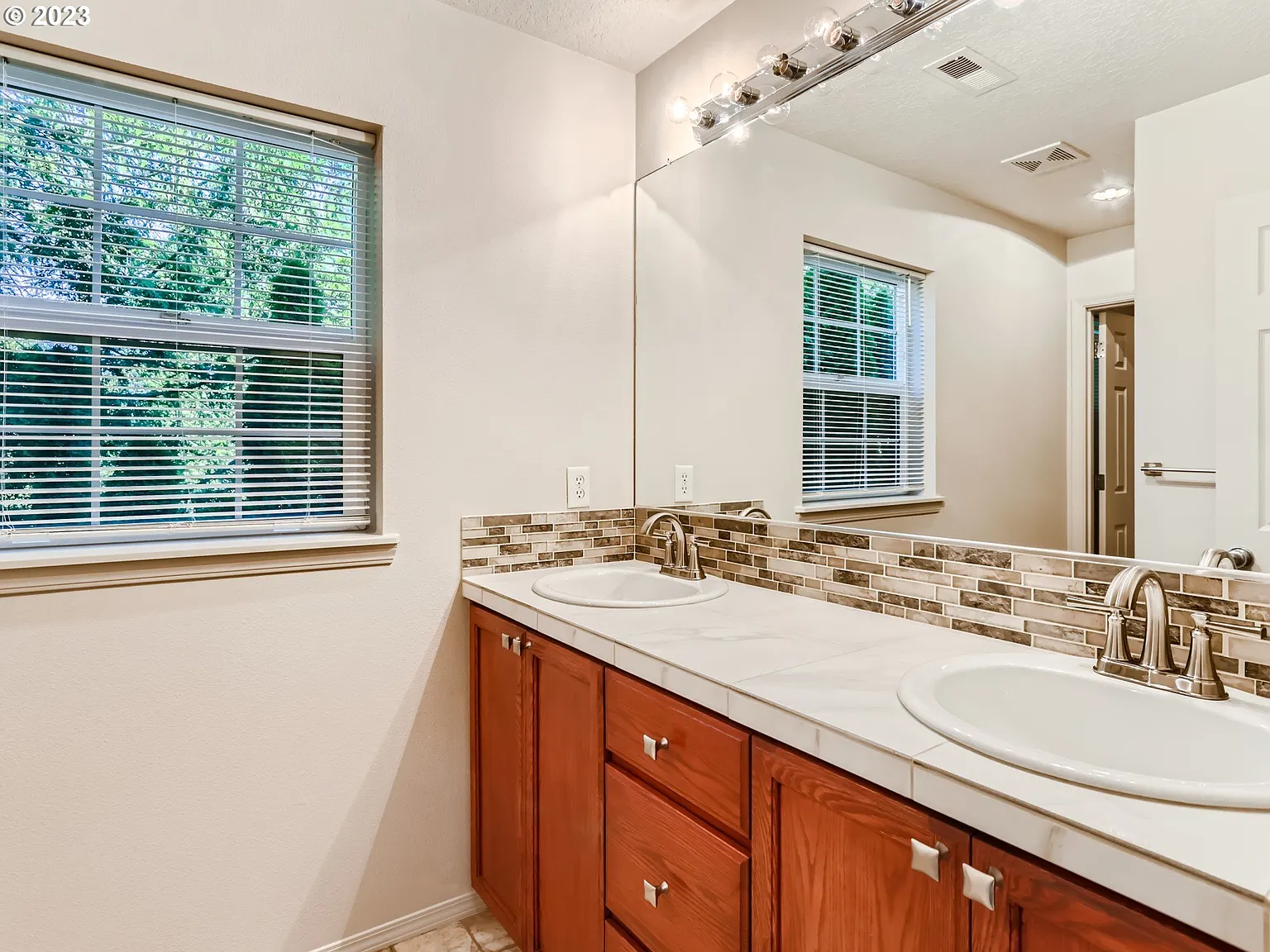 3 bed, 1494 sqft, $2,500 — Photo 4