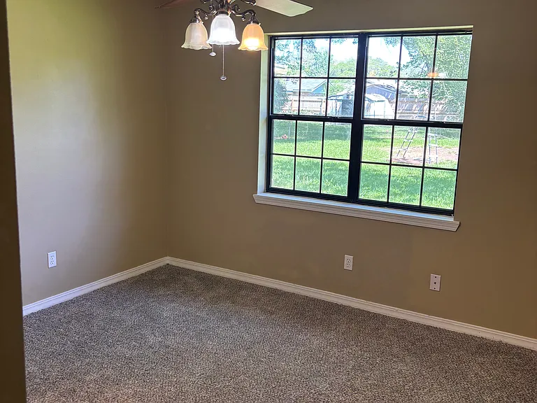 1805 Venus Dr — Photo 7