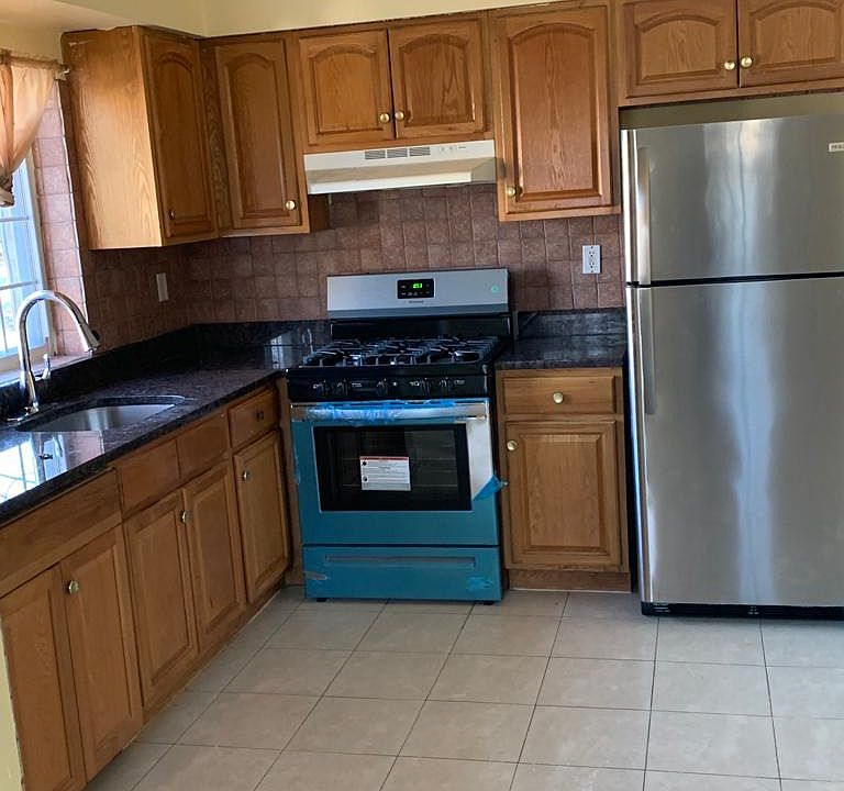 1st image of 3637 Mickle Ave #1