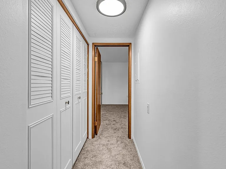 Kingcity Apartments — Photo 136