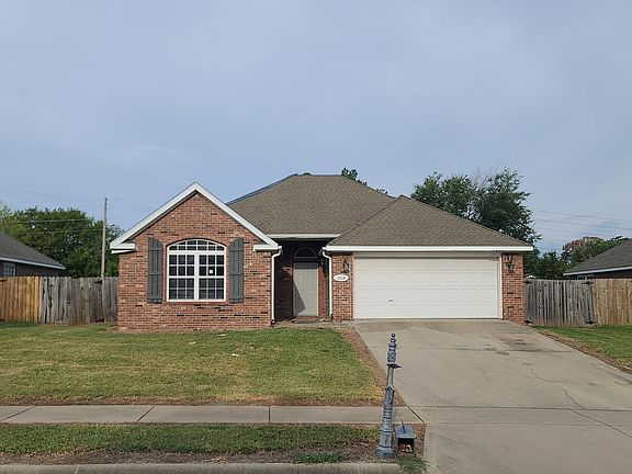 2nd image of 1519 N Shetland Dr