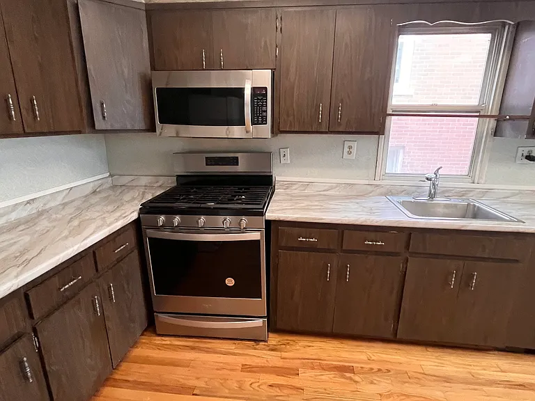 5859 Hobart St #2 — Photo 12