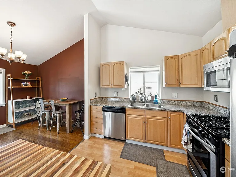 7940 Delridge Way SW — Photo 7