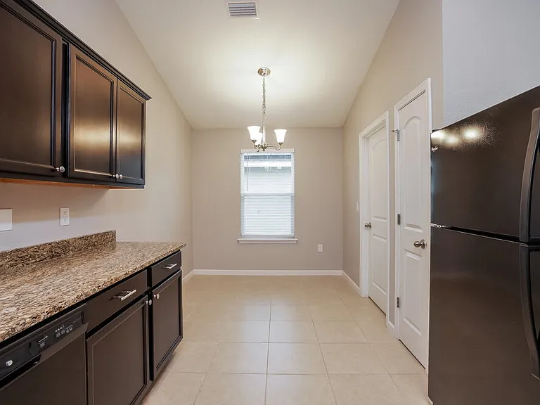 3340 Ridgeview Dr — Photo 9