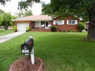 1676 Meadow Way, Morrow, GA 30260