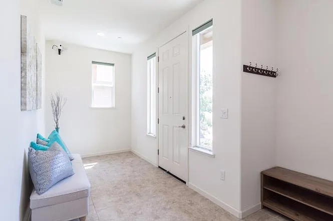 1st floor - entrance