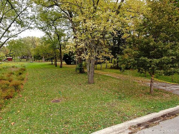 5th image of 5609 River Rd