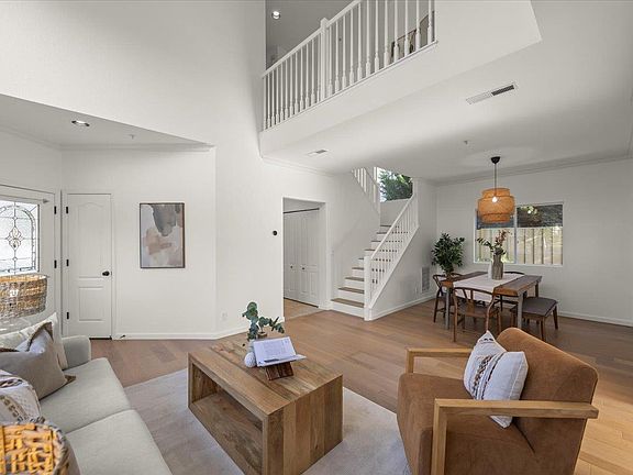 4th image of 26214 Acclaim Ct