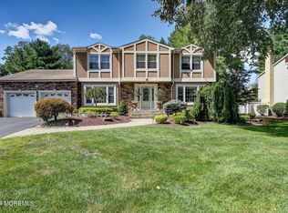 29 Longstreet Rd, Manalapan, NJ 07726