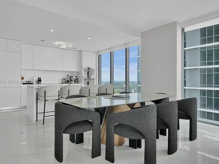700 NE 24th St #4701 — Photo 3