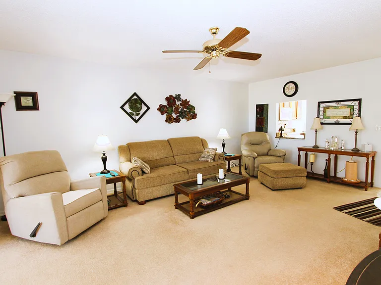 Livingroom - view 1