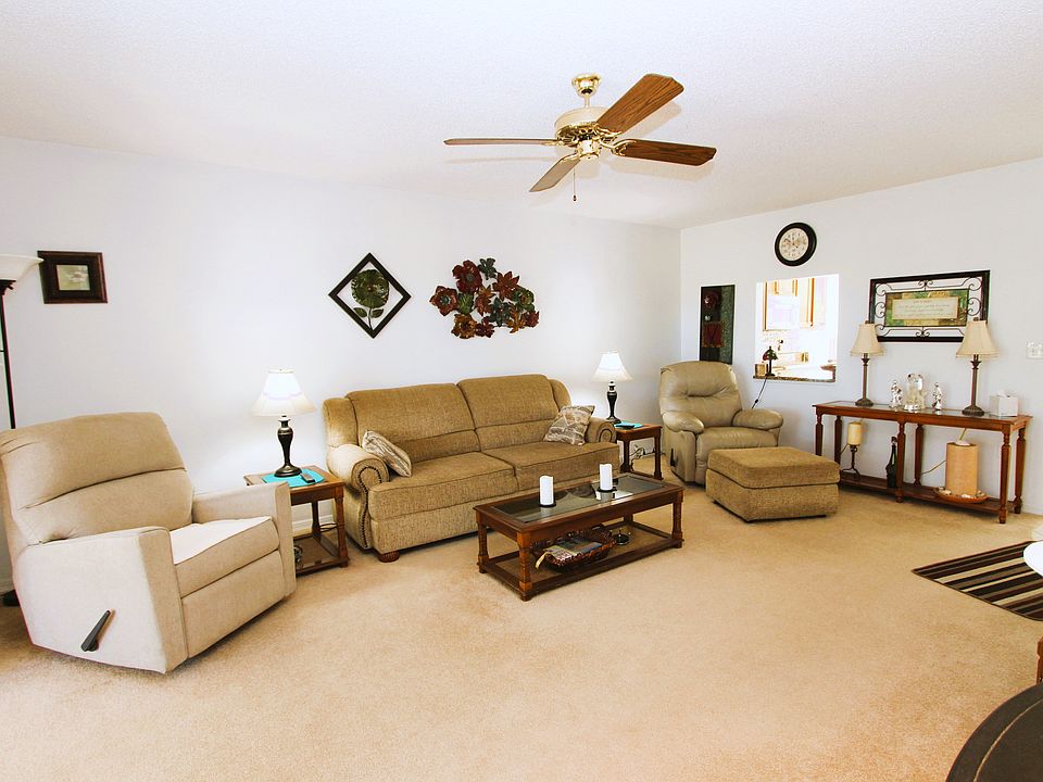 Livingroom - view 1