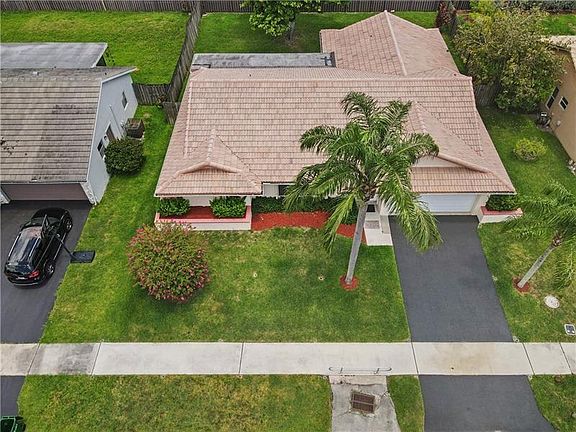 2nd image of 7909 NW 20th St #7909