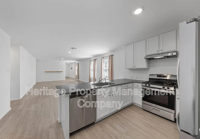 9015 Sumners Wise — Photo 23