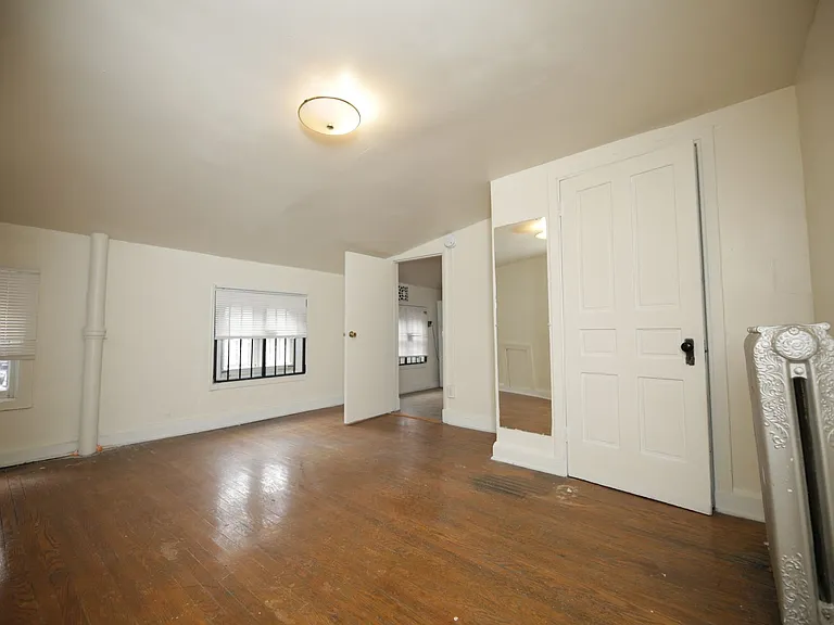 808 Cathedral St — Photo 7