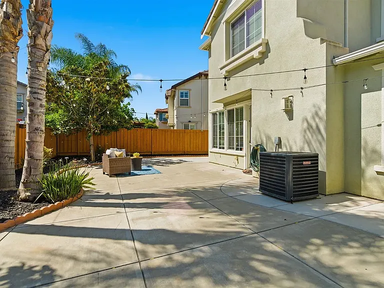 456 N Sierra Madre St — Photo 33
