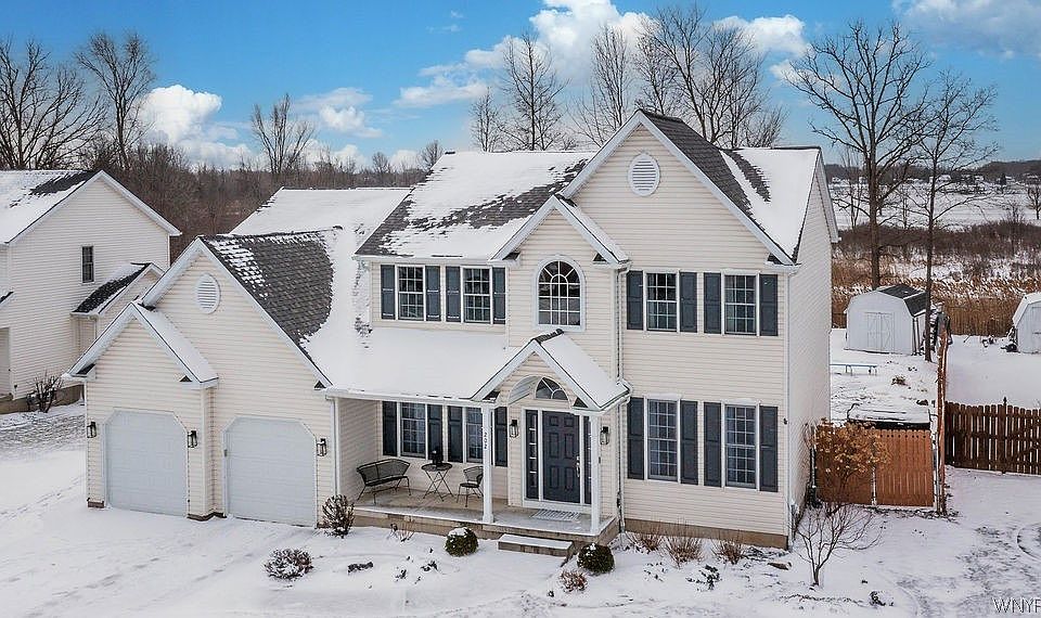 1st image of 202 Woodstream Dr