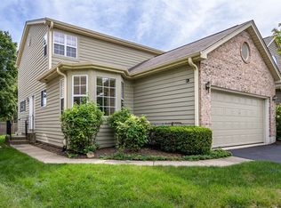 36 Townsend Cir, Naperville, IL 60565