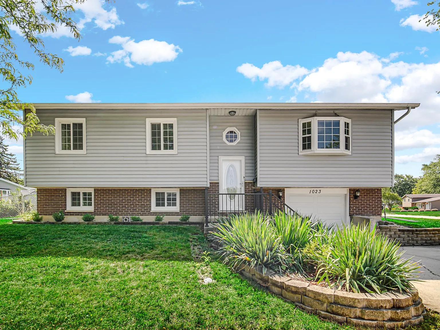 3 bed, 2600 sqft, $3,000 — Photo 3