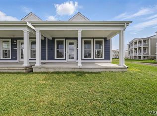 4005 Marais Temps Clair Dr, Saint Charles, MO 63301