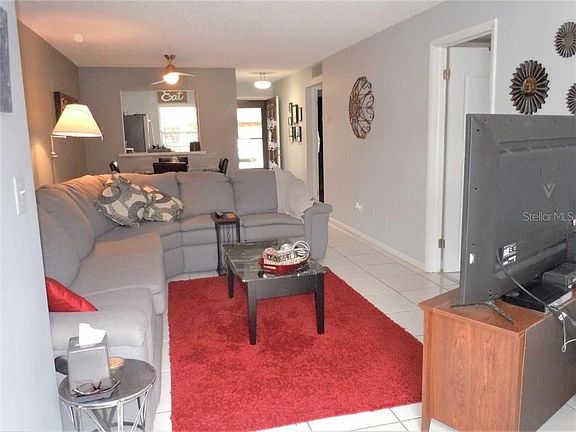 3rd image of 9136 Oakwood Ln #9136