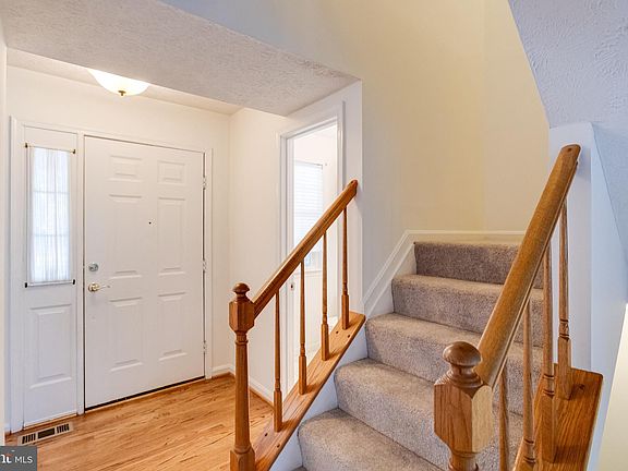 4th image of 620 Gairloch Pl