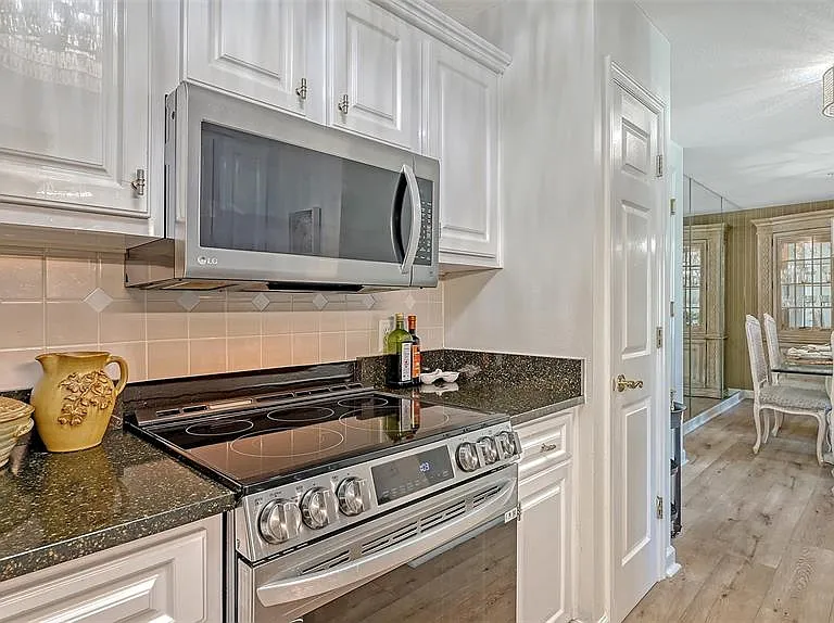 750 N Tamiami Trl #304 — Photo 10