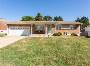 9623 Arno Dr, Saint Louis, MO 63123