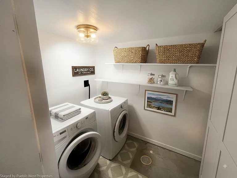 286 W Harmony Dr — Photo 10