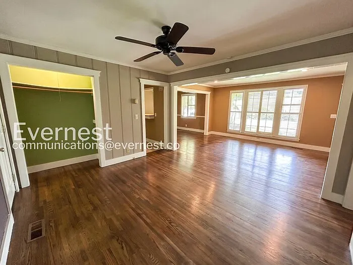 4908 Briarwood Dr — Photo 8