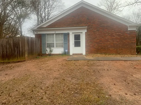 2571 Stratford Ln, Morrow, GA 30260