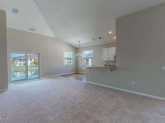 5th image of 3930 Playa Del Sol Dr #1