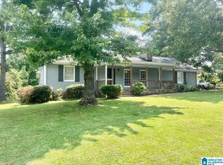 322 11th Pl, Pleasant Grove, AL 35127