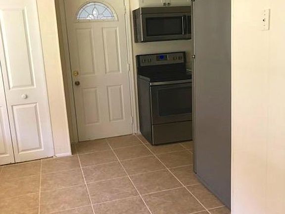 2nd image of 12512 Colby Dr
