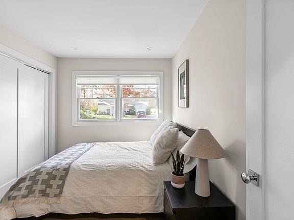 5th image of 43 Homewood Dr