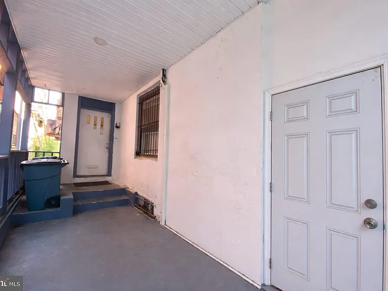 3215 Summer St — Photo 60