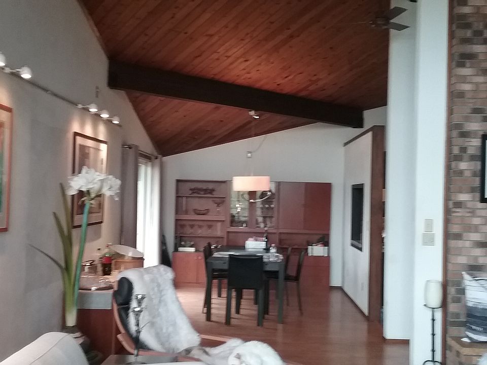 2nd image of 23551 Oak Ln