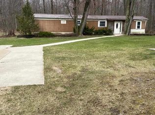 3302 W Dana Rd, Coleman, MI