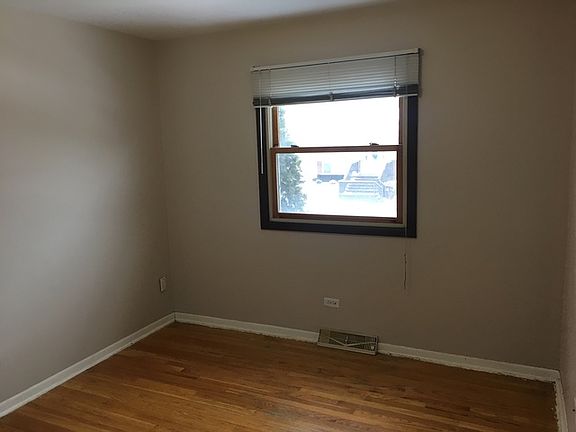 5th image of 16426 Olcott Ave
