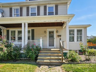 372 Hillside Ave, Holyoke, MA, 01040