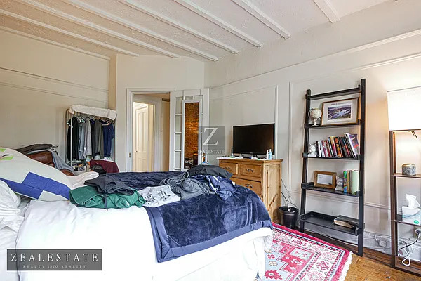 Rented by ZealEstate Group Inc | media 1