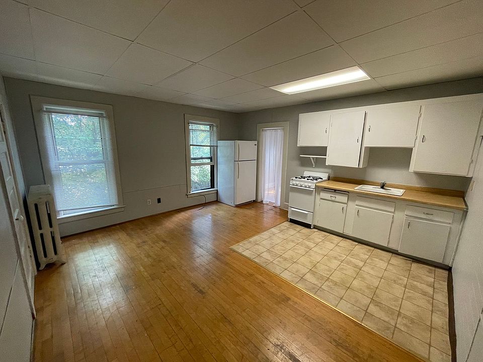 1st image of 717 Water St S #3