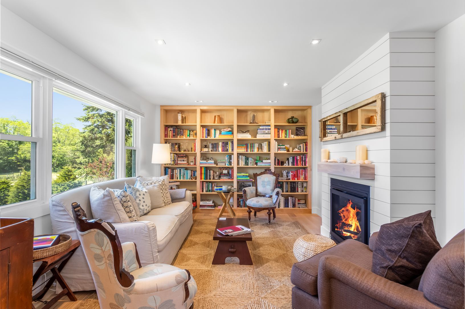  Living Room with Gas Fireplace