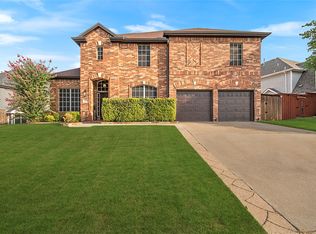 663 E Sandra Ln, Grand Prairie, TX 75052