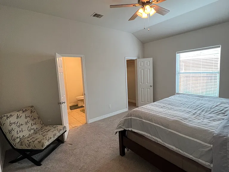 7907 Fountain St — Photo 2