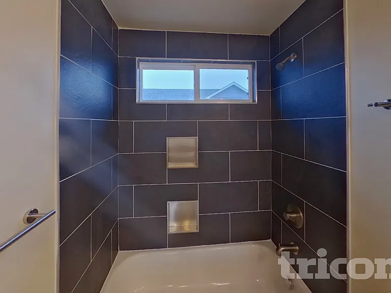 7147 Silverwind Cir — Photo 17